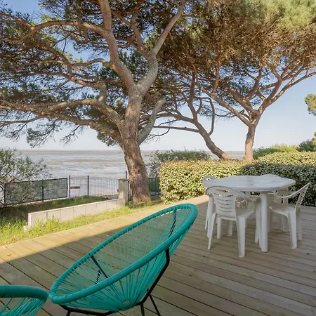 Germaine Les Pieds Dans L'eau * Andernos-les-Bains