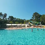 Germaine Les Pieds Dans L'eau Andernos-les-Bains