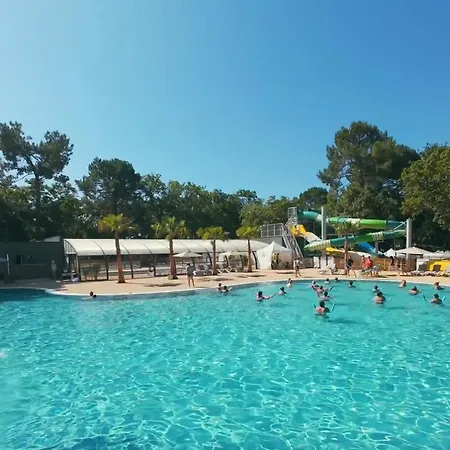 Germaine Les Pieds Dans L'eau Andernos-les-Bains